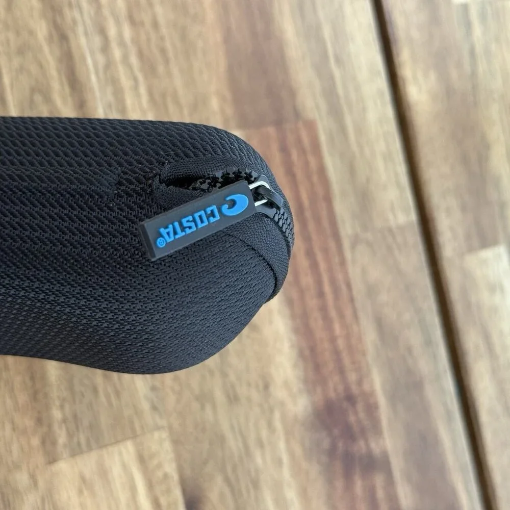 Costa Del Mar Sunglasses Hard Shell Case With Cleaning Cloth Zipper Clousure‎